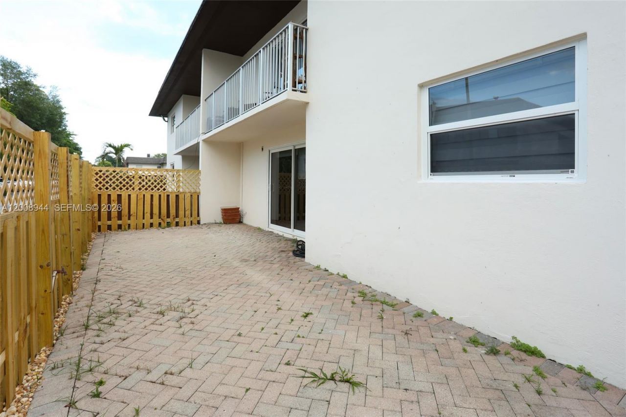 8601 SW 94th St , Unit 121W, Miami, FL 33156 Photo