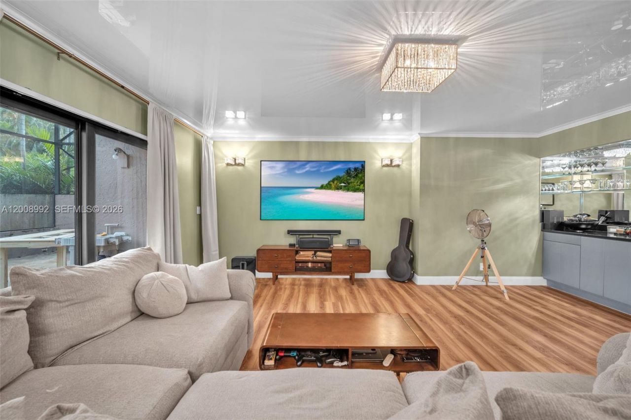 107 Heatherbrook Way , Unit 145, Hollywood, FL 33021 Photo