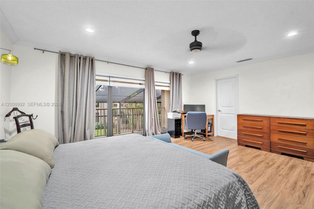 107 Heatherbrook Way , Unit 145, Hollywood, FL 33021 Photo