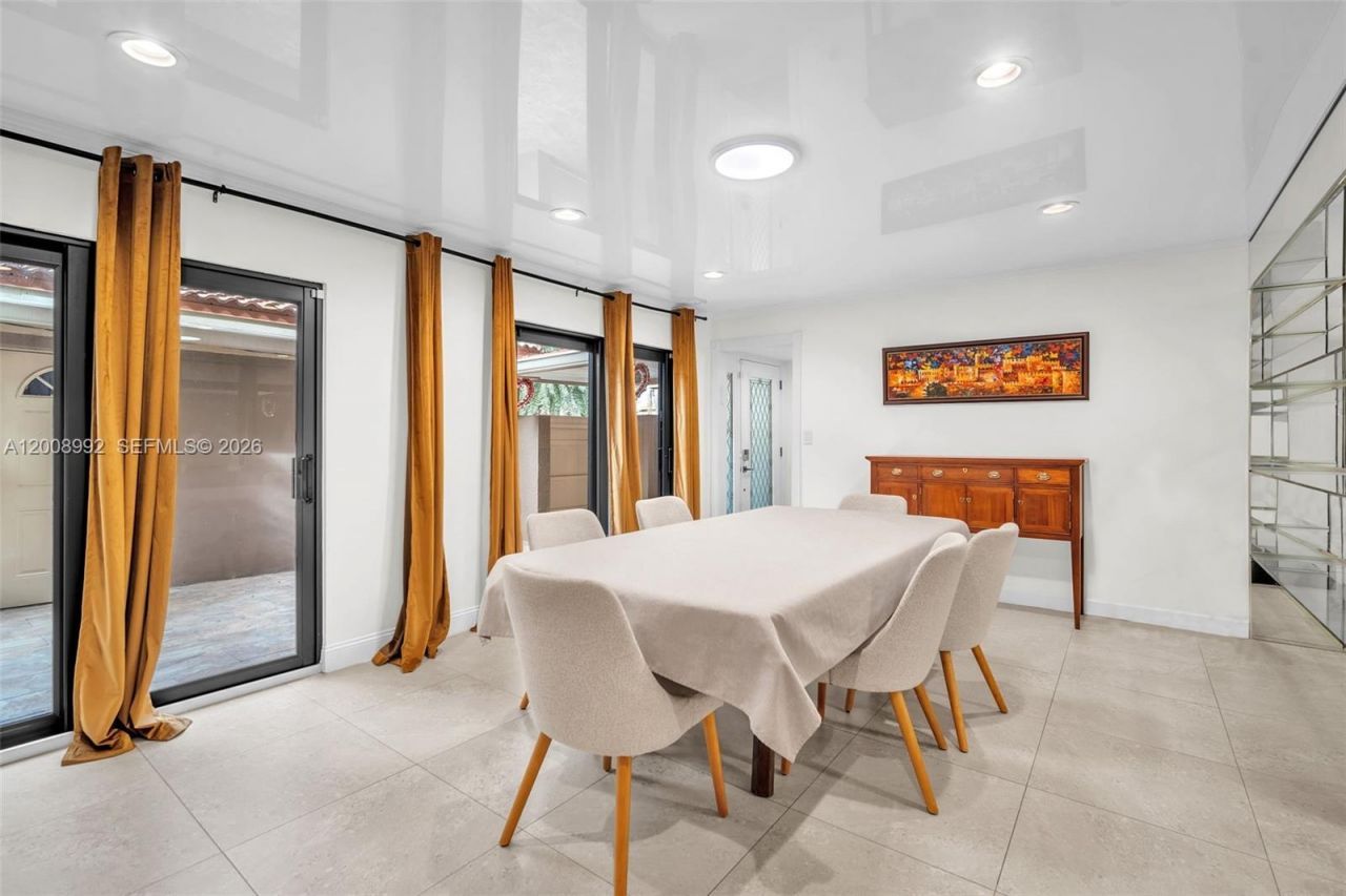 107 Heatherbrook Way , Unit 145, Hollywood, FL 33021 Photo