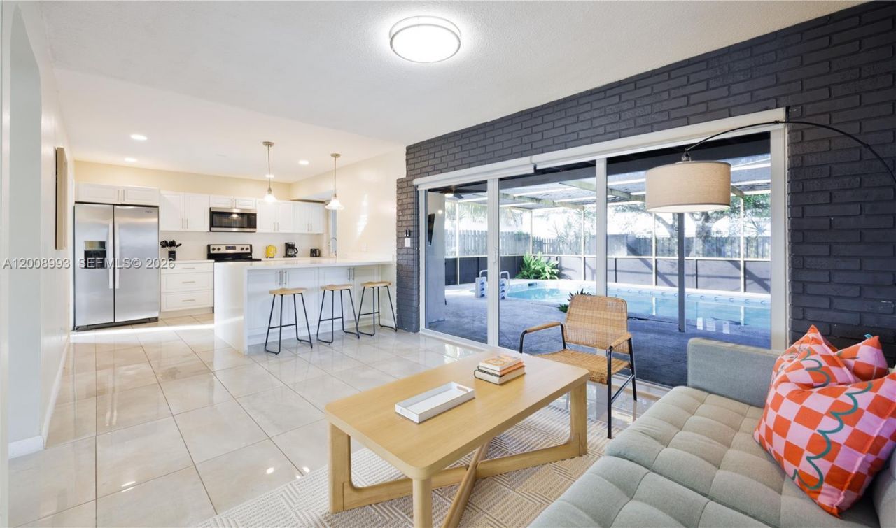 609 S Crescent Dr , Hollywood, FL 33021 Photo