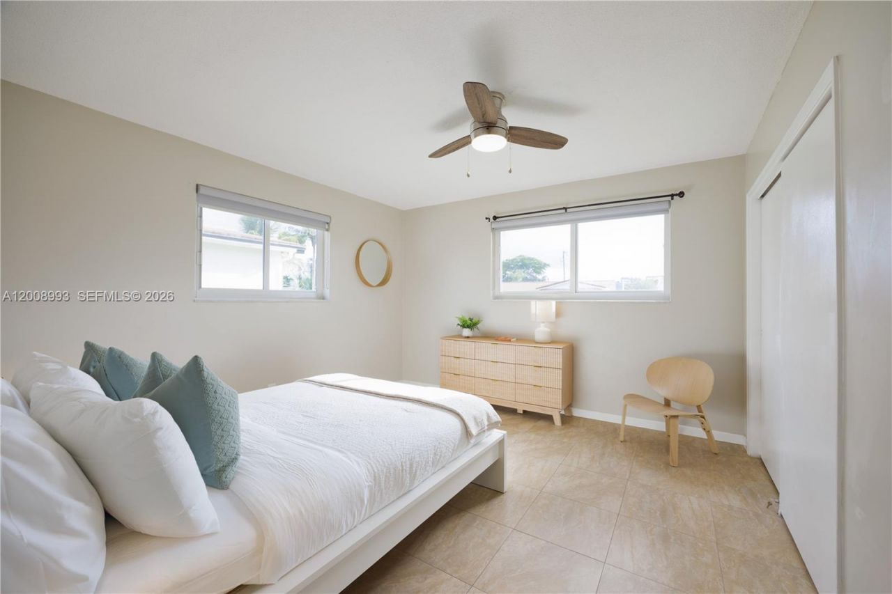 609 S Crescent Dr , Hollywood, FL 33021 Photo