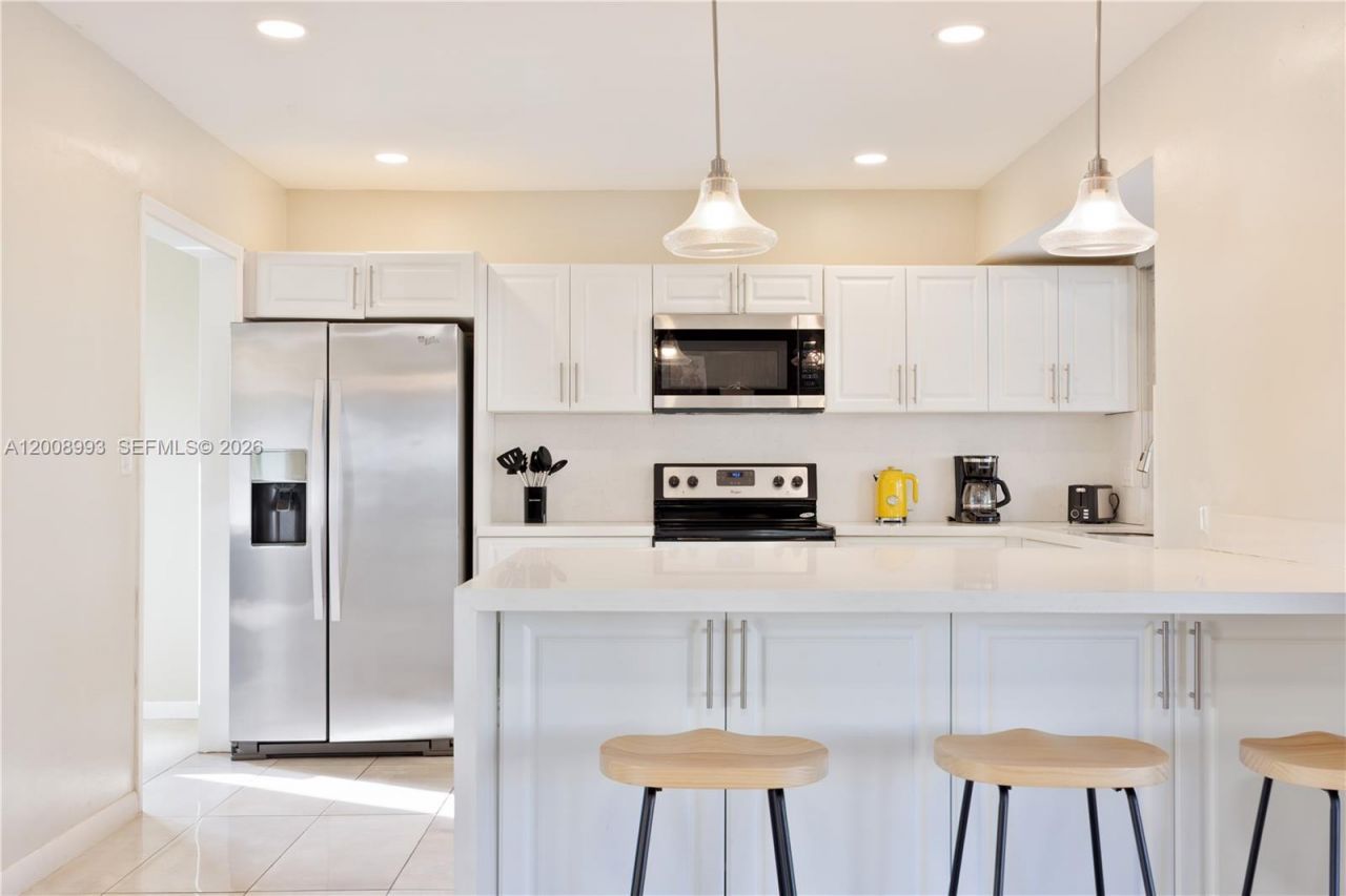 609 S Crescent Dr , Hollywood, FL 33021 Photo