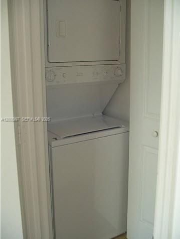 7900 Harbor Island Dr , Unit 817, North Bay Village, FL 33141 Photo