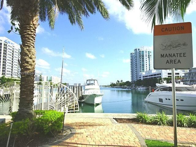 7900 Harbor Island Dr , Unit 817, North Bay Village, FL 33141 Photo