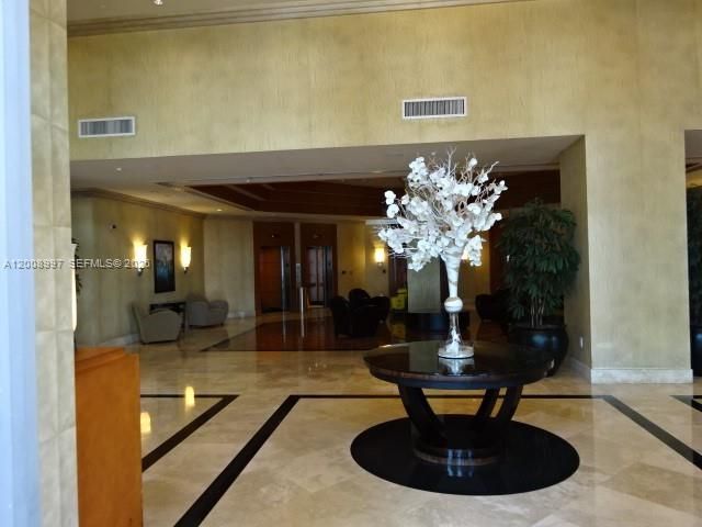 7900 Harbor Island Dr , Unit 817, North Bay Village, FL 33141 Photo