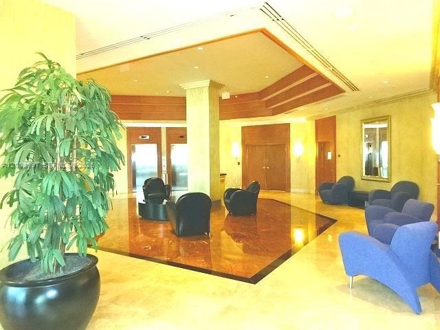 7900 Harbor Island Dr , Unit 817, North Bay Village, FL 33141 Photo