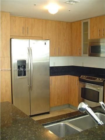 7900 Harbor Island Dr , Unit 817, North Bay Village, FL 33141 Photo