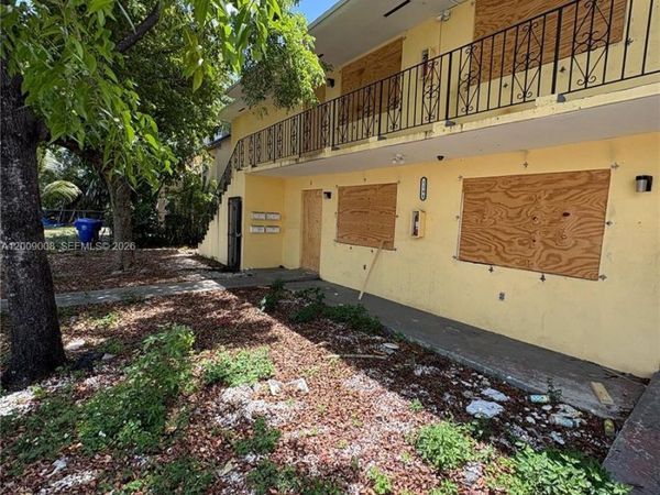 1198 NW 61st St, Miami, FL 33127