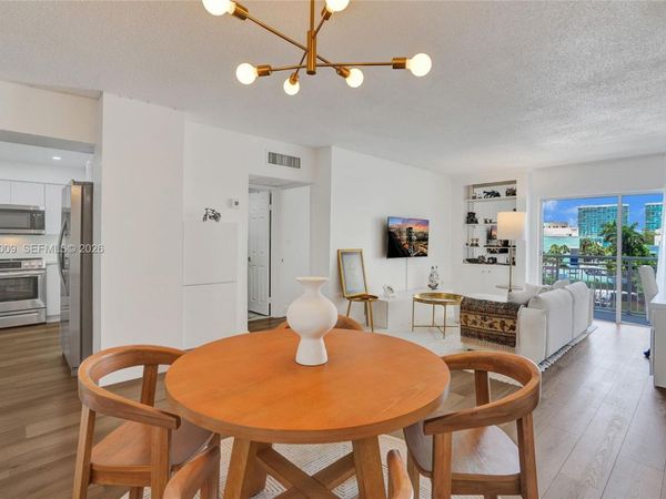 400 Kings Point Dr , Unit 418, Sunny Isles Beach, FL 33160