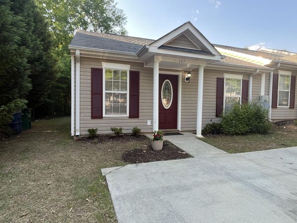 107 SW Melville Lane , Aiken, SC 29803