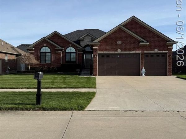 18535 NE Sapphire Drive, Macomb Twp, MI 48042