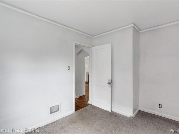 15431 Cruse Street, Detroit, MI 48227