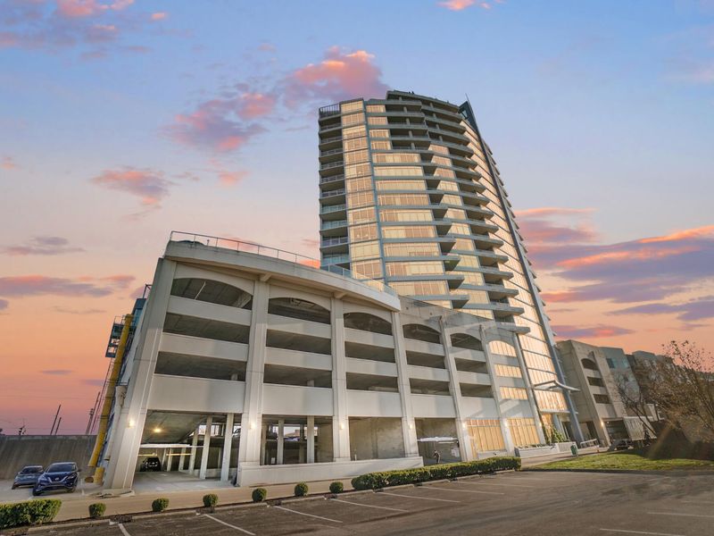 400 Riverboat, Unit 1801, Newport, KY 41071 Photo 3