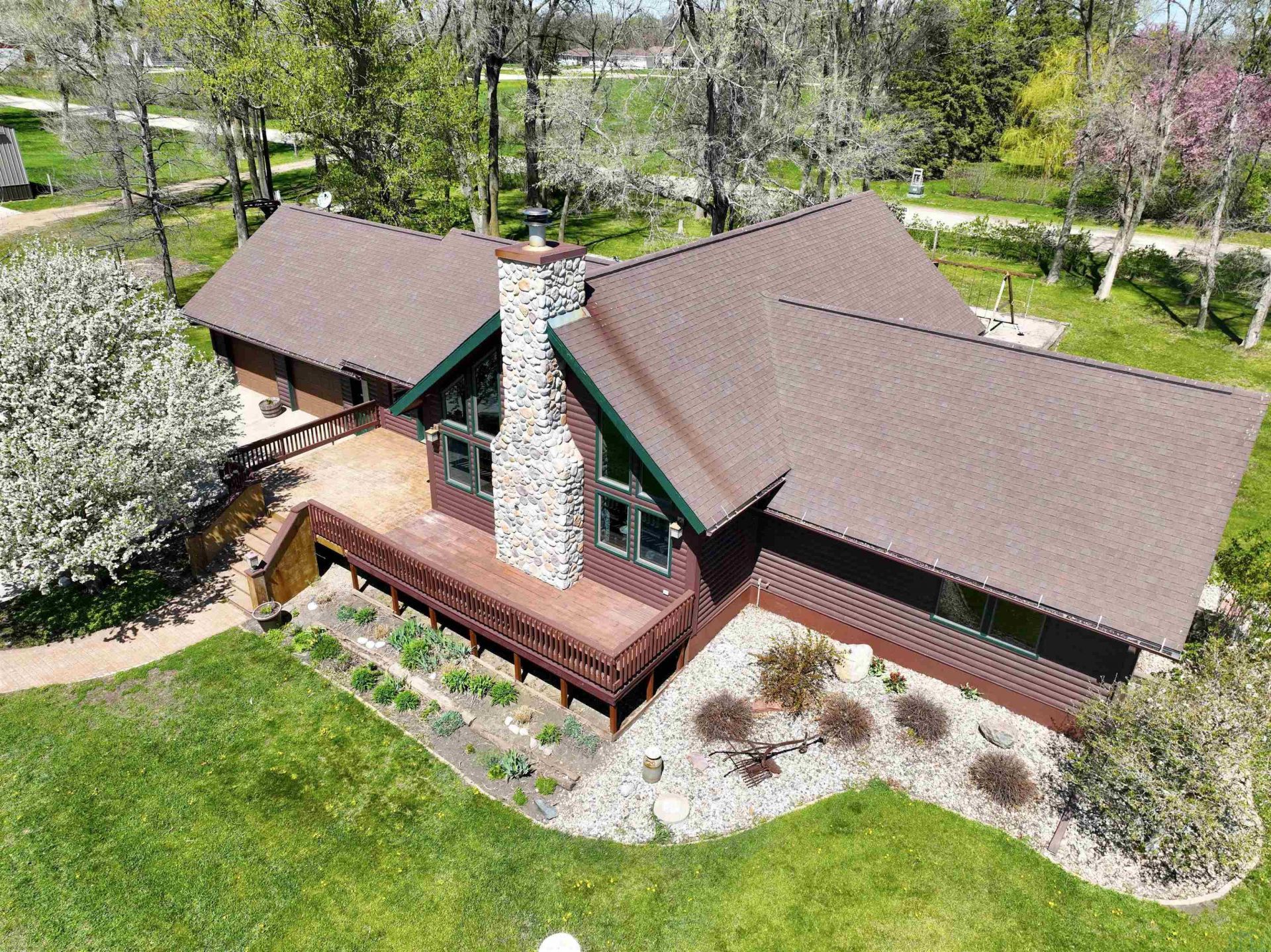 2103 Redwing Ave, Sibley, IA 51249 Main Photo