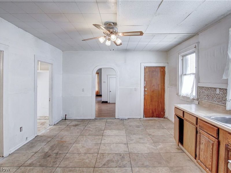 7017 Colgate Ave Front, 7015 Colgate Rear Avenue, Cleveland, OH 44102 Photo 13