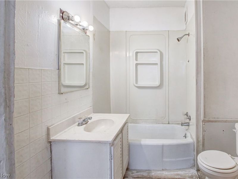 7017 Colgate Ave Front, 7015 Colgate Rear Avenue, Cleveland, OH 44102 Photo 16