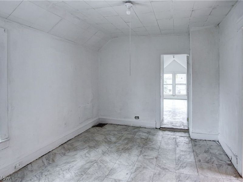 7017 Colgate Ave Front, 7015 Colgate Rear Avenue, Cleveland, OH 44102 Photo 23