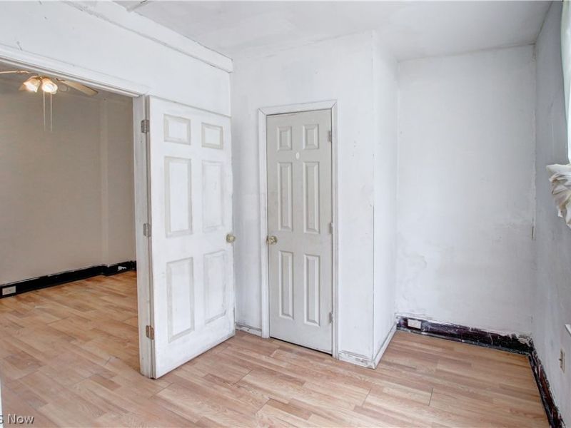 7017 Colgate Ave Front, 7015 Colgate Rear Avenue, Cleveland, OH 44102 Photo 6