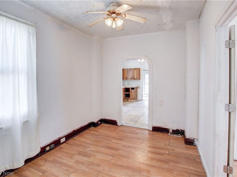 7017 Colgate Ave Front, 7015 Colgate Rear Avenue, Cleveland, OH 44102 Photo 9