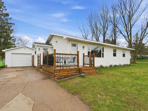 585 E MCSLOY STREET, Gilman, WI 54433