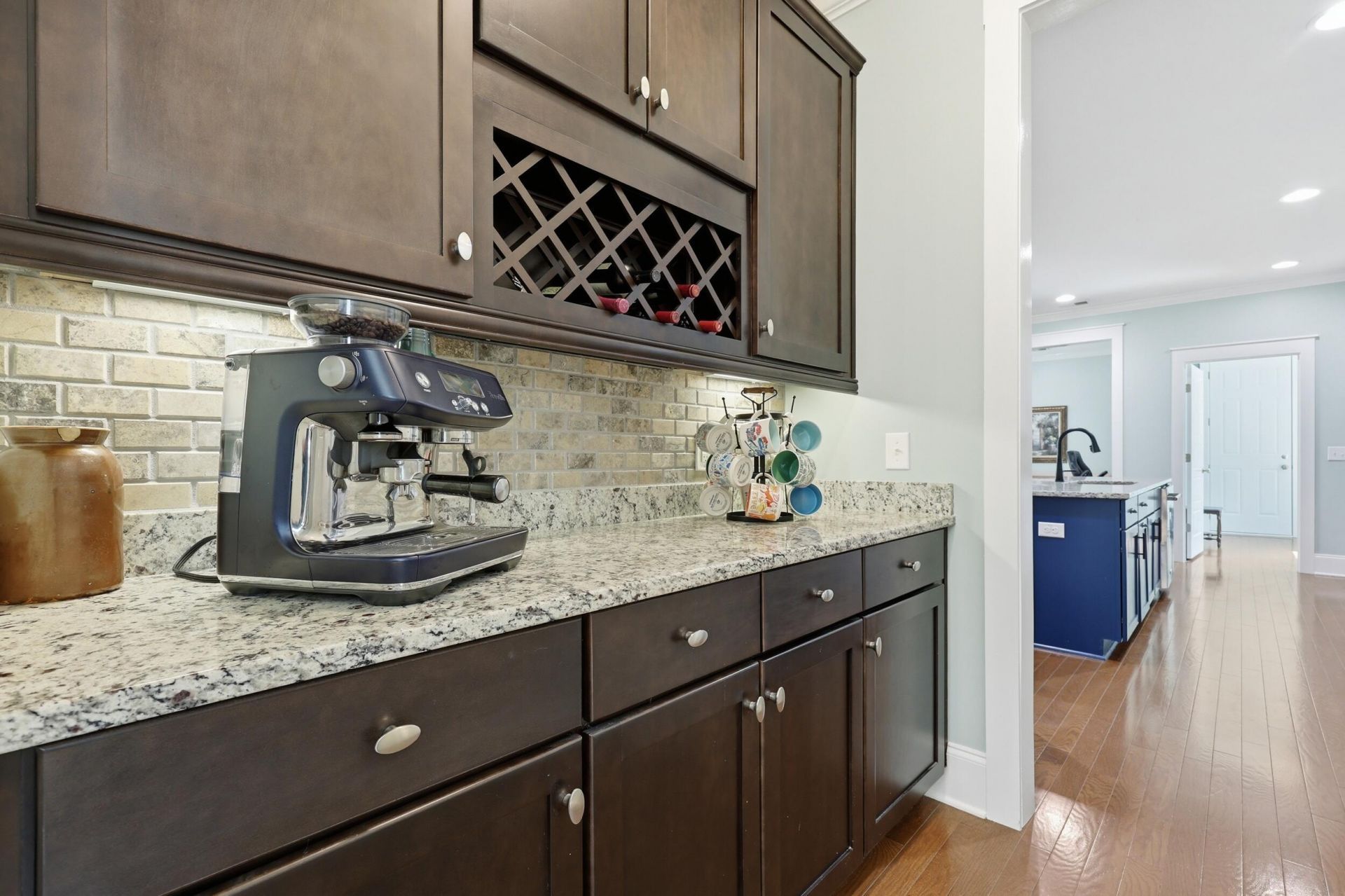 211 Hundred Oaks Parkway Photo 9