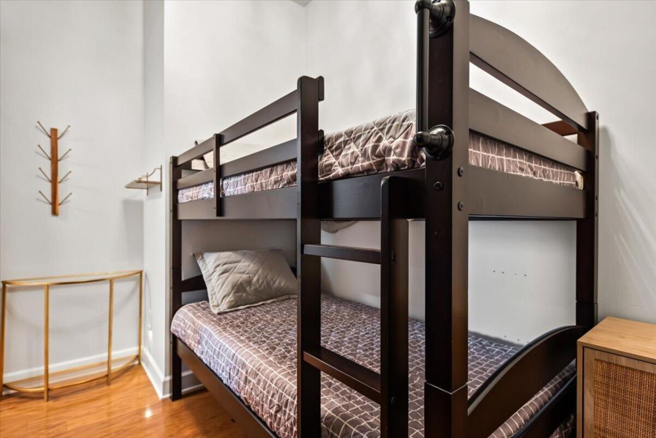 125 Pier View Street Photo 23