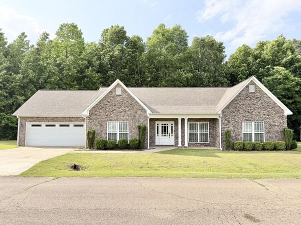 104 Mockingbird, Caledonia, MS 39740