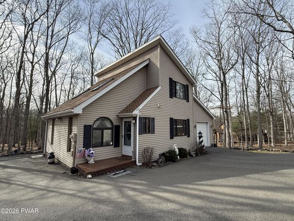 222 Bindale Road , Tamiment, PA 18324