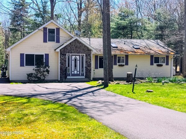 134 Weasel Road , Dingmans Ferry, PA 18328