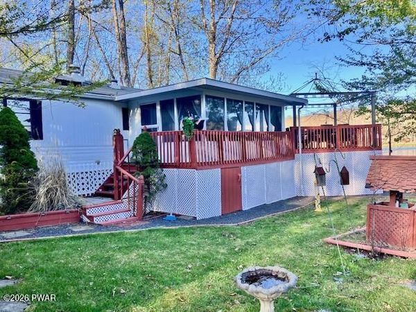 217 Village Drive W, Milford, PA 18337