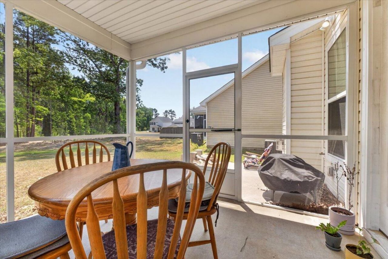 8614 Windsor Hill Boulevard Photo 17