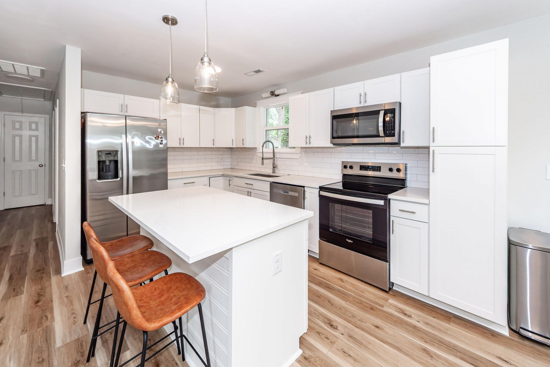 8 Teaneck Road Photo 10