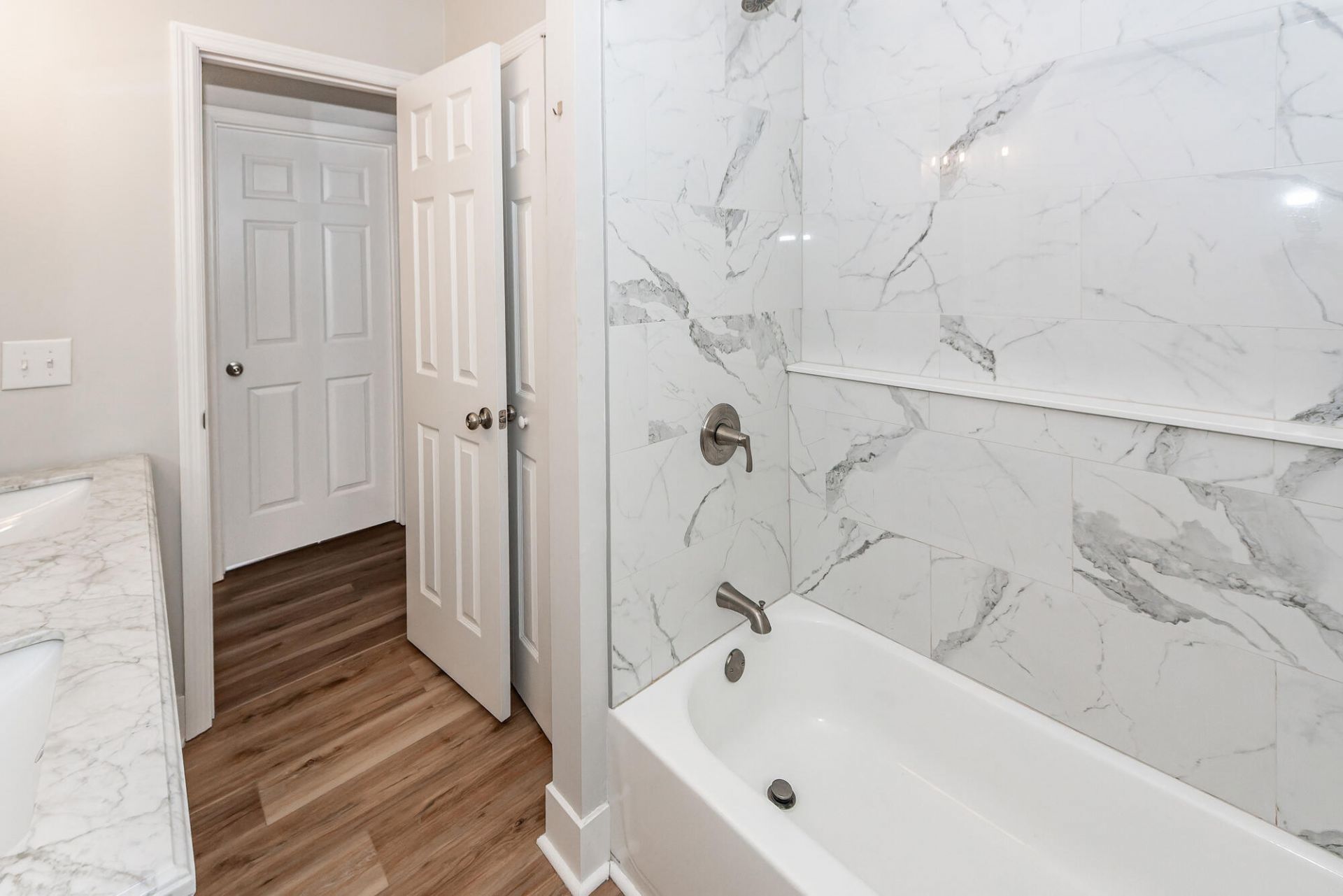 8 Teaneck Road Photo 26