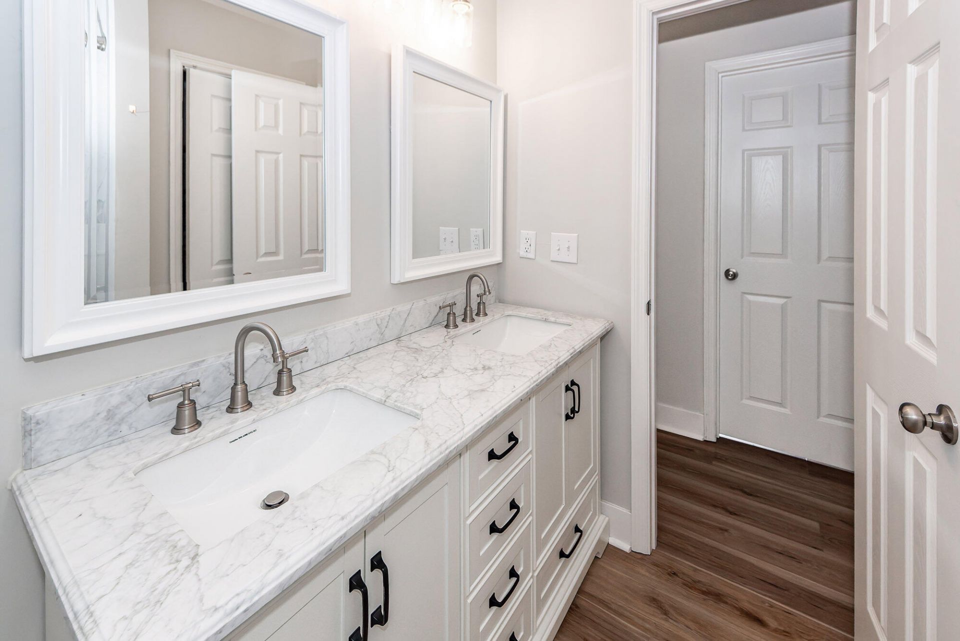 8 Teaneck Road Photo 27