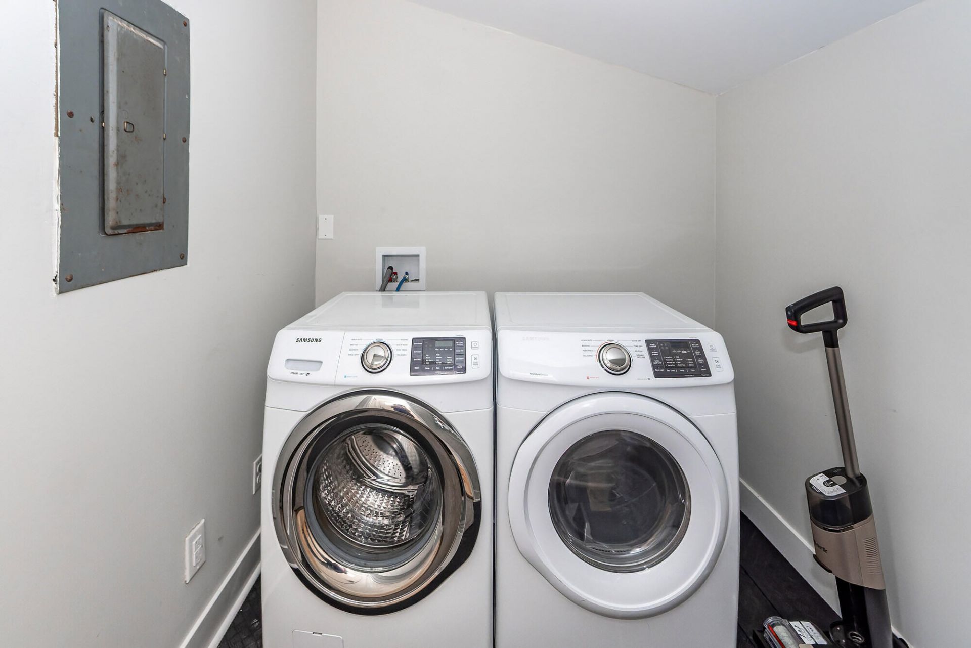 8 Teaneck Road Photo 28