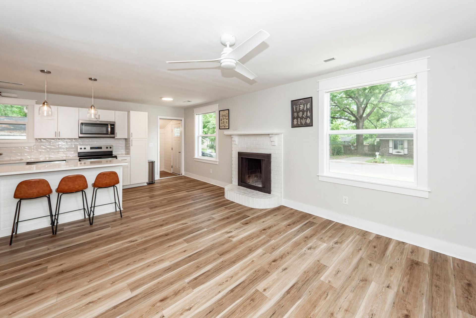 8 Teaneck Road Photo 5