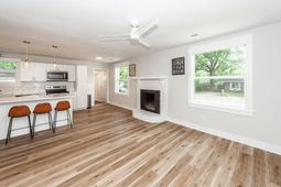 8 Teaneck Road photo 4