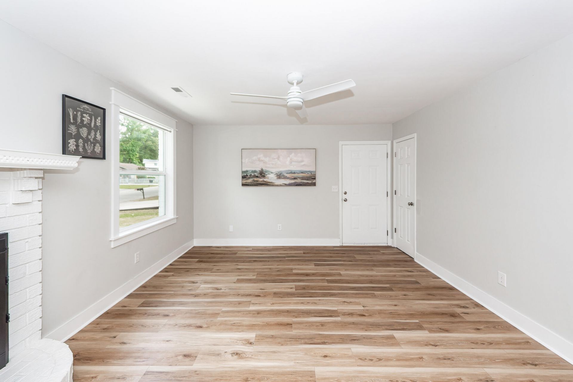 8 Teaneck Road Photo 8