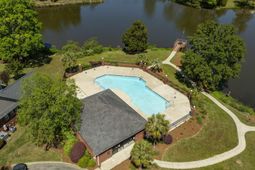 104 Lake Hilton Drive  photo 4