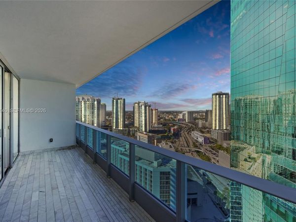 200 Biscayne Boulevard Way , Unit 3613, Miami, FL 33131