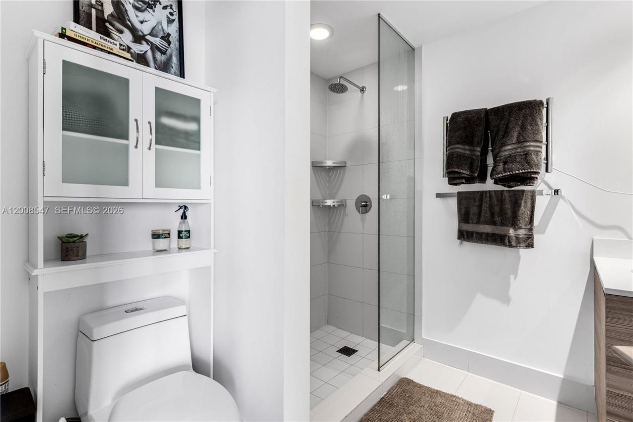 121 NE 34th St, Unit 2810, Miami, FL 33137 Photo