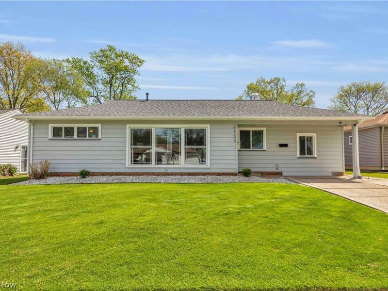 6355 Dellrose Drive, Parma Heights, OH 44130 Photo 1