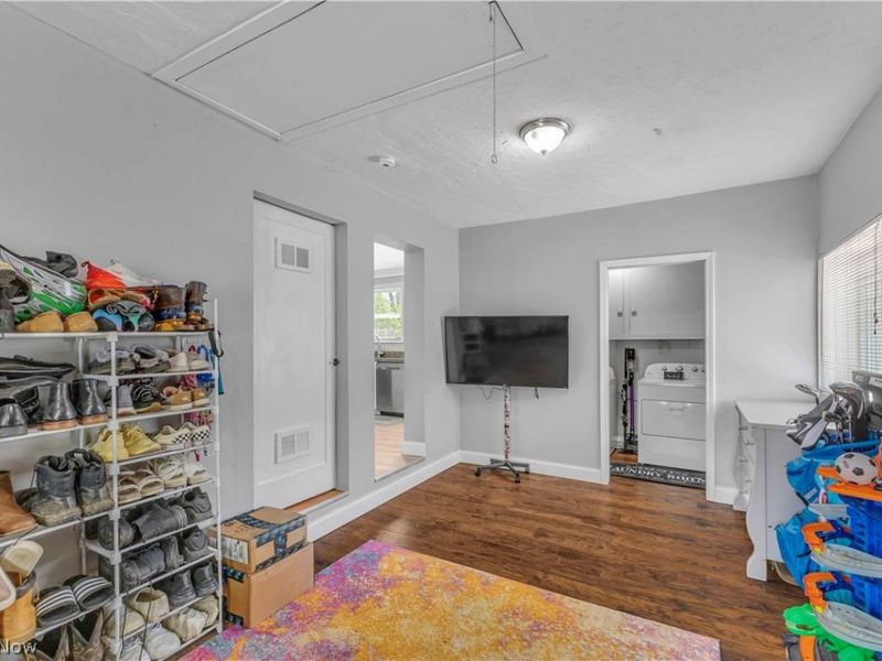 6355 Dellrose Drive, Parma Heights, OH 44130 Photo 13