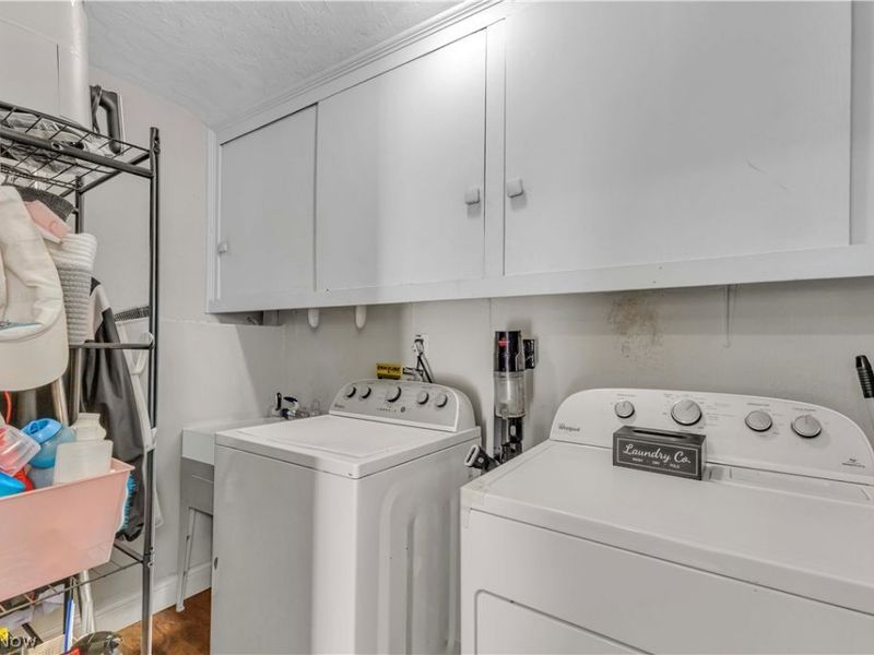 6355 Dellrose Drive, Parma Heights, OH 44130 Photo 14