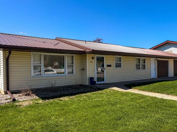 716 5th Avenue, Ackley, IA 50601