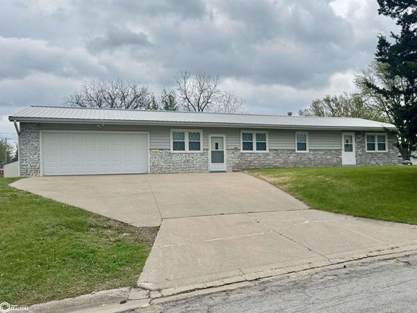 224 S 17Th Street, Chariton, IA 50049