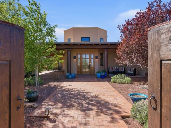 11B Camino De Los Montoyas , Santa Fe, NM 87506