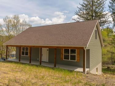 1926 Porterfield Road, Philippi, WV 26416