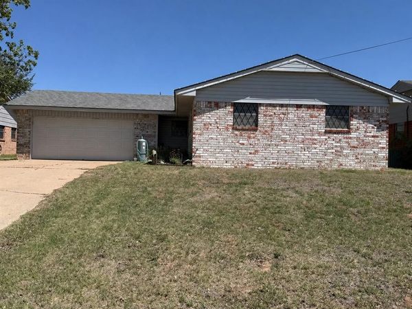2108 Rizley Roads, Sayre, OK 73662